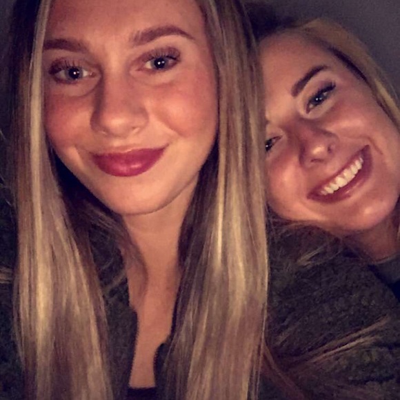 Meet your Posher, Taylor - Picture 4 of 4